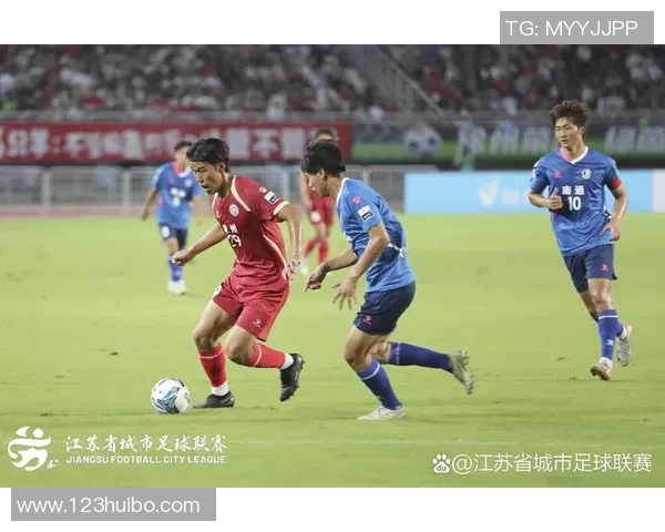 足球高燃激情四溢赛场争锋让我们一起见证荣耀与梦想的碰撞与绽放